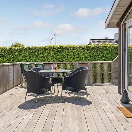 2 Bedroom Gorgeous In