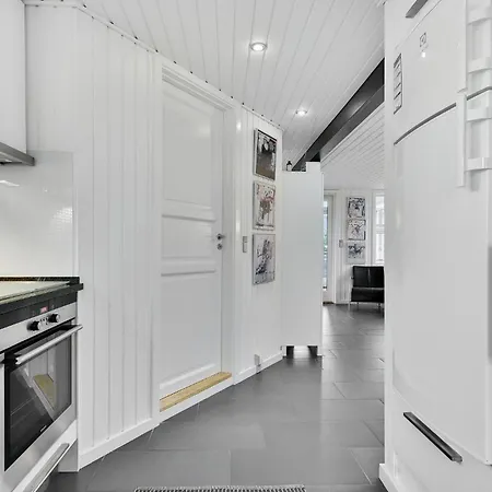 2 Bedroom Awesome In *