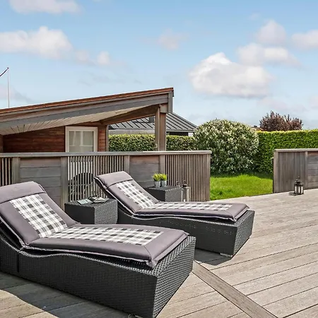 2 Bedroom Gorgeous In Vakantiehuis