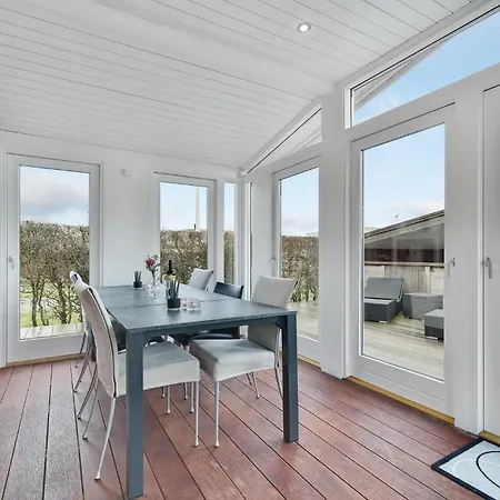 2 Bedroom Awesome In *